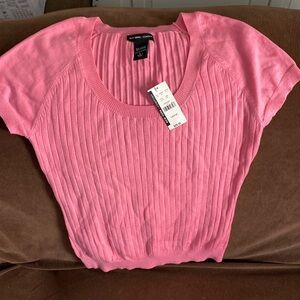 Pink Short sleeve top. Size L.